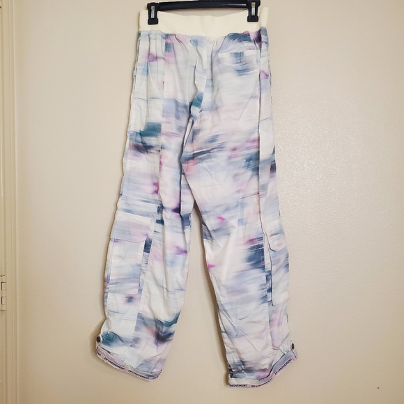 Free People Mesmerize Me Printed Pants Size Small in Meadow Motion - Picture 2 of 11